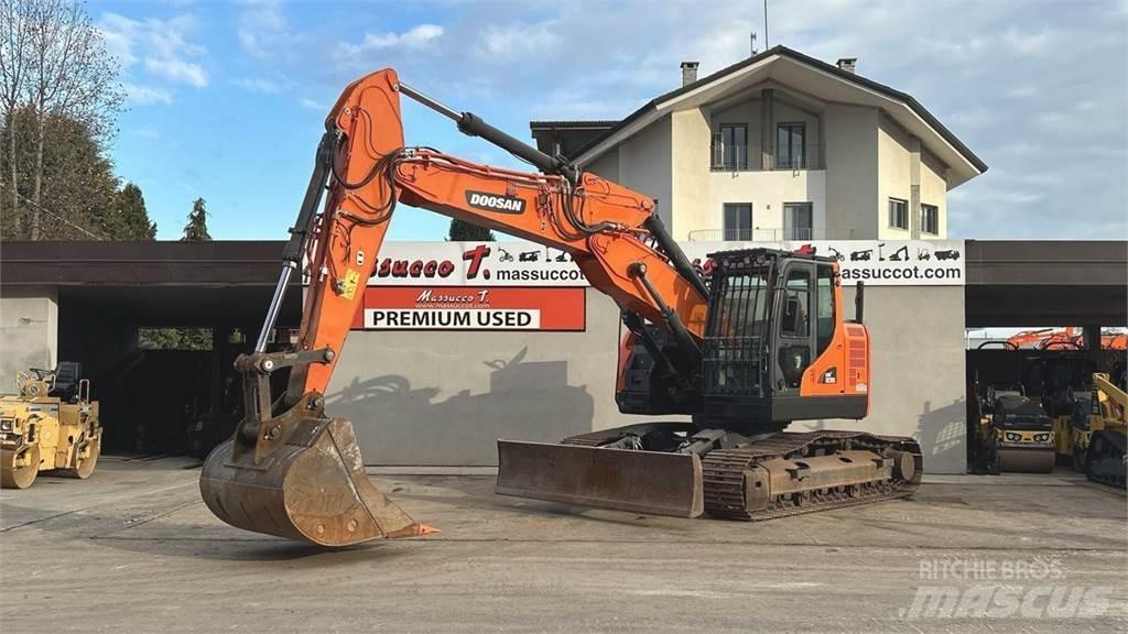 Doosan DX235LCR-5 대형 굴삭기 29톤 이상