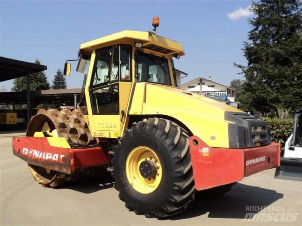 Dynapac CA302PD 토양 다짐기