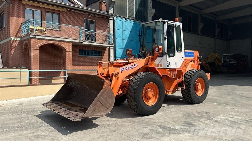 Fiat-Hitachi FR90 4X4  휠로우더