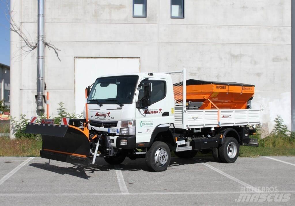 Fuso Canter 6C18 제설 블레이드 및 제설기
