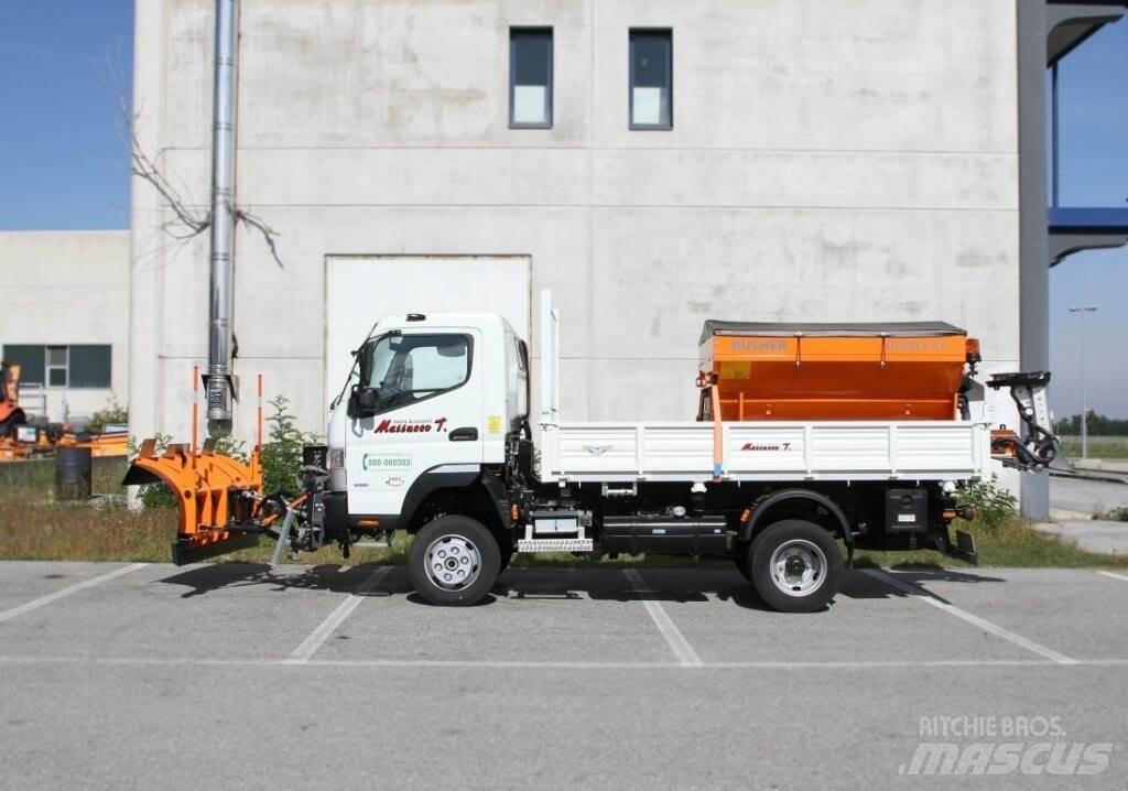 Fuso Canter 6C18 제설 블레이드 및 제설기