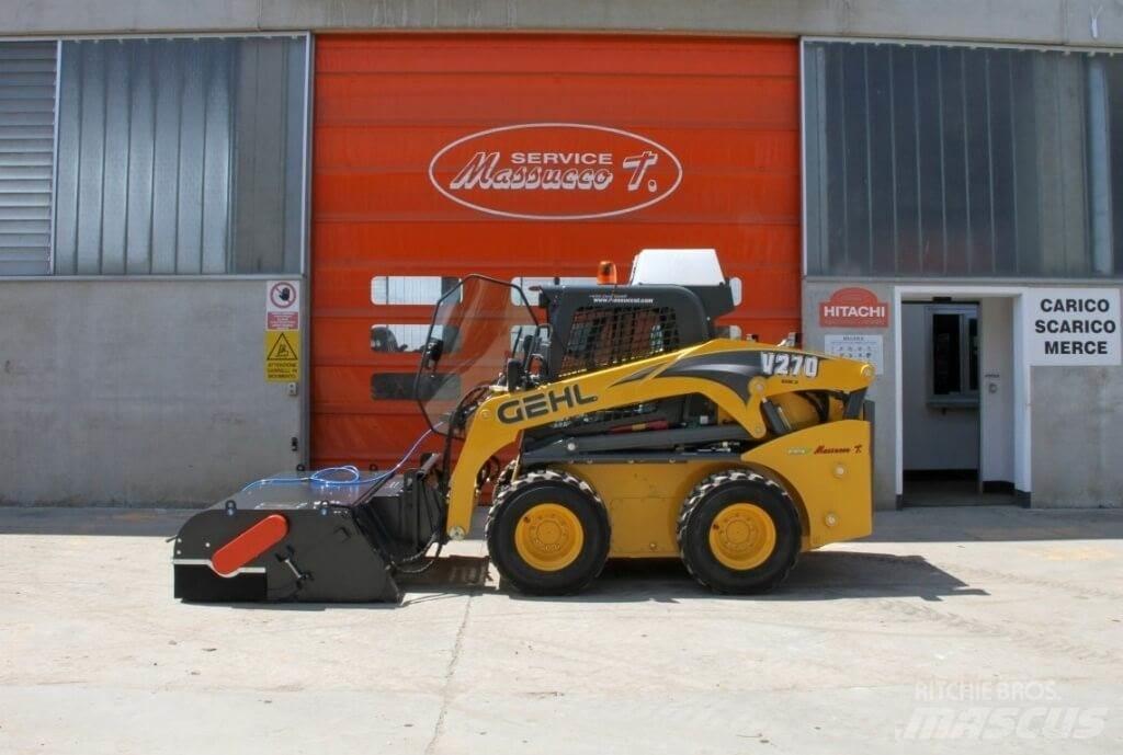 Gehl V270  스키드로더