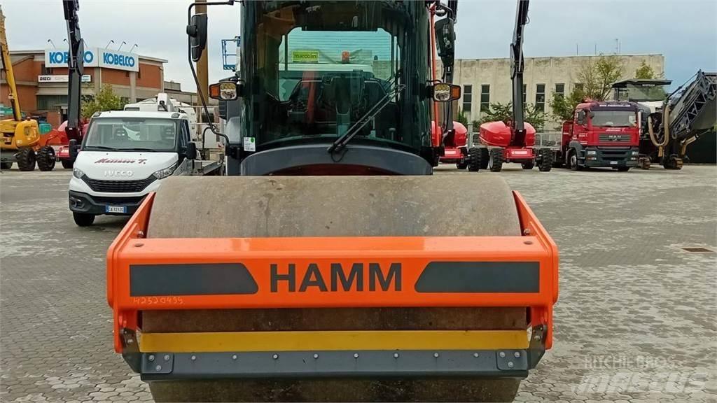 Hamm HC120i 토양 다짐기