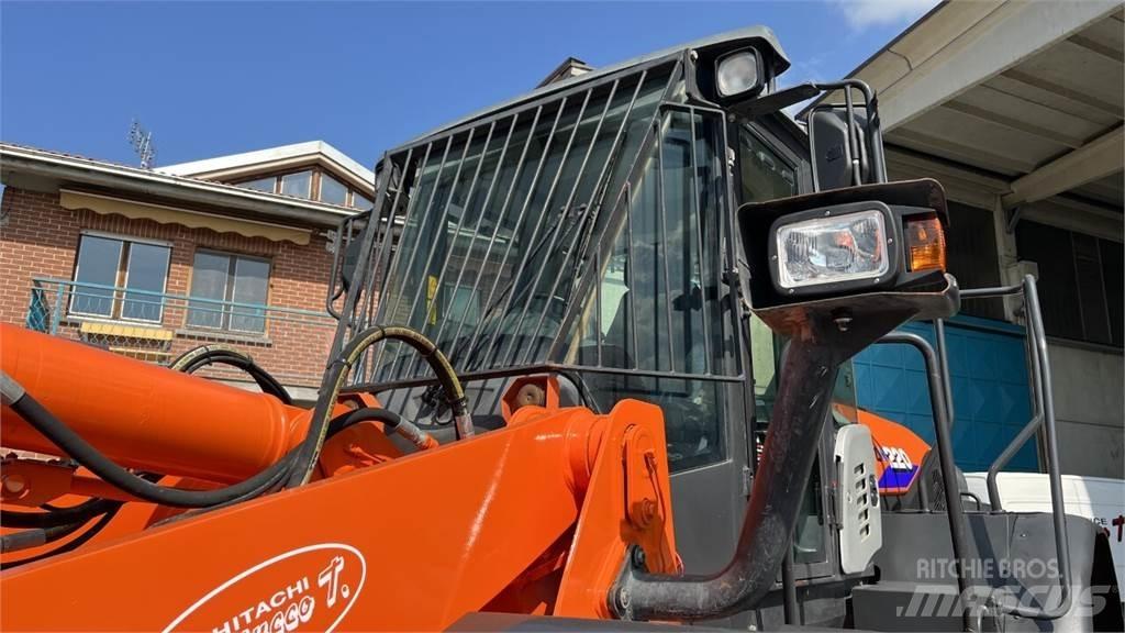 Hitachi ZW220-5B  휠로우더