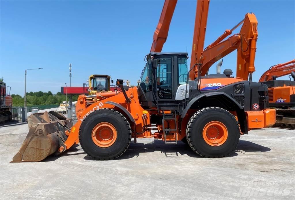 Hitachi ZW250-6  휠로우더