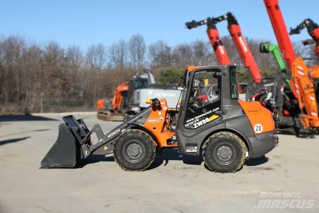 Hitachi ZW95  휠로우더