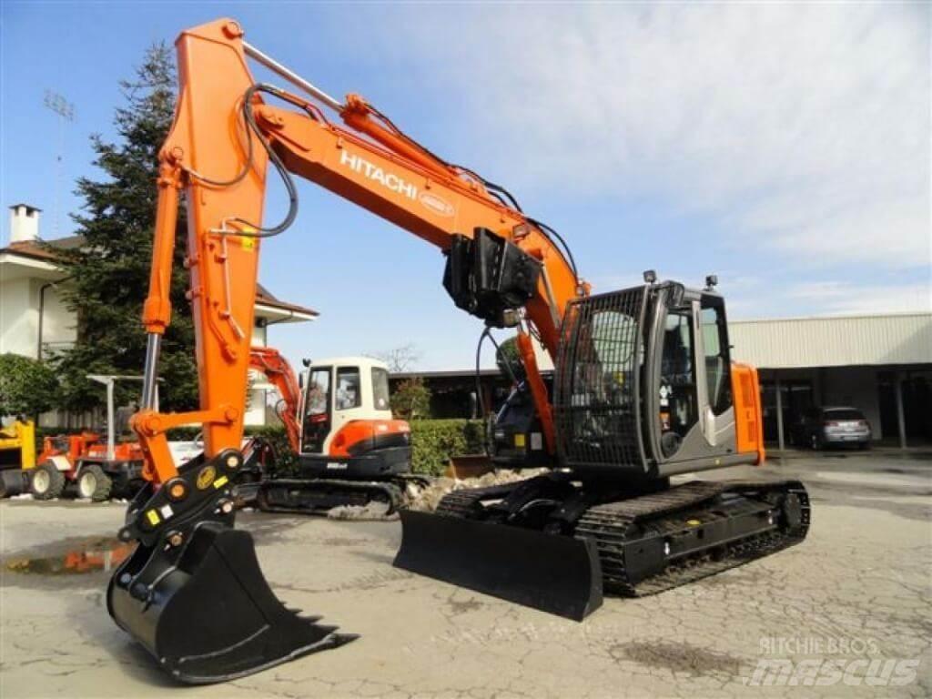 Hitachi ZX135 US-6 굴삭기