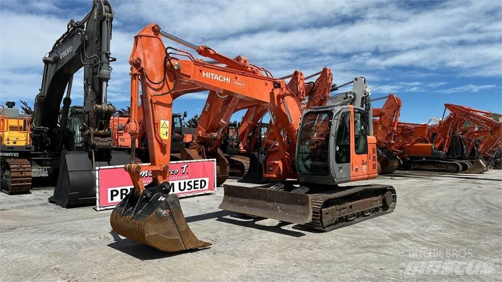Hitachi ZX135US 중형굴삭기 7톤-28톤