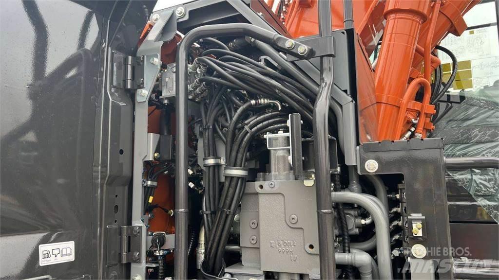 Hitachi ZX175W-7  휠 굴삭기