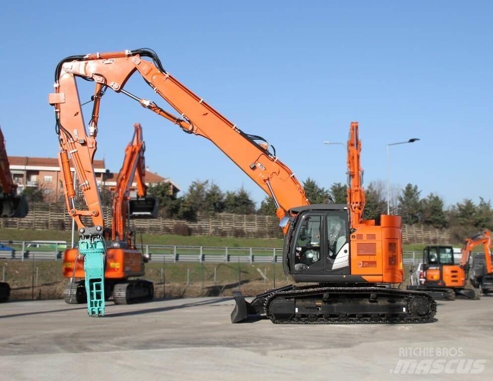 Hitachi ZX225USLC-6 대형 굴삭기 29톤 이상