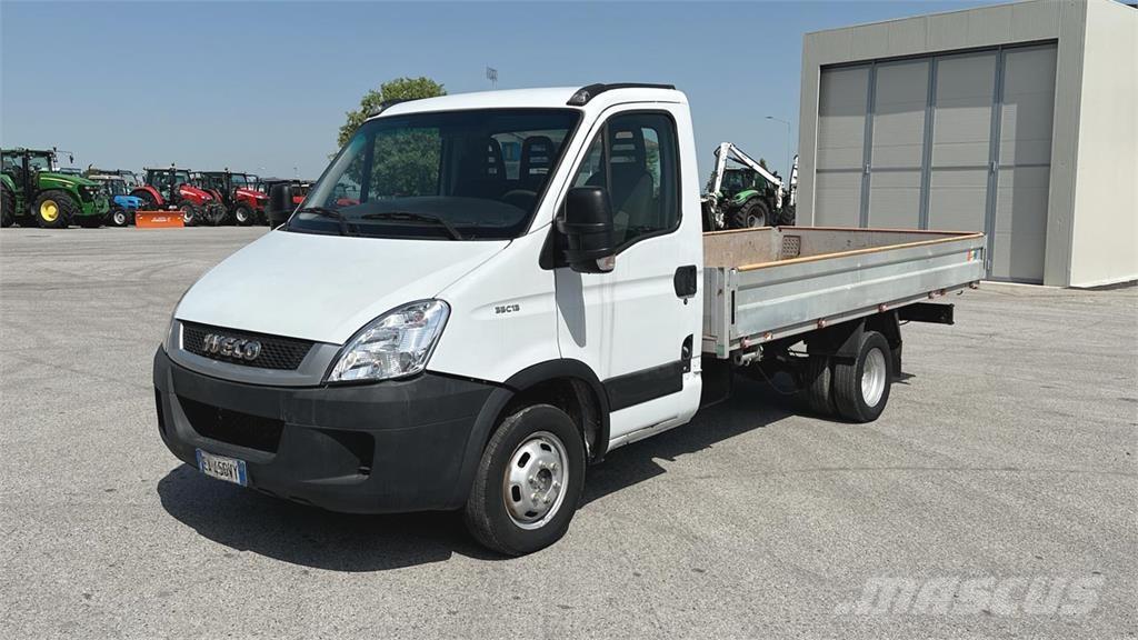 Iveco DAILY 35C13 4x2 기타 트럭