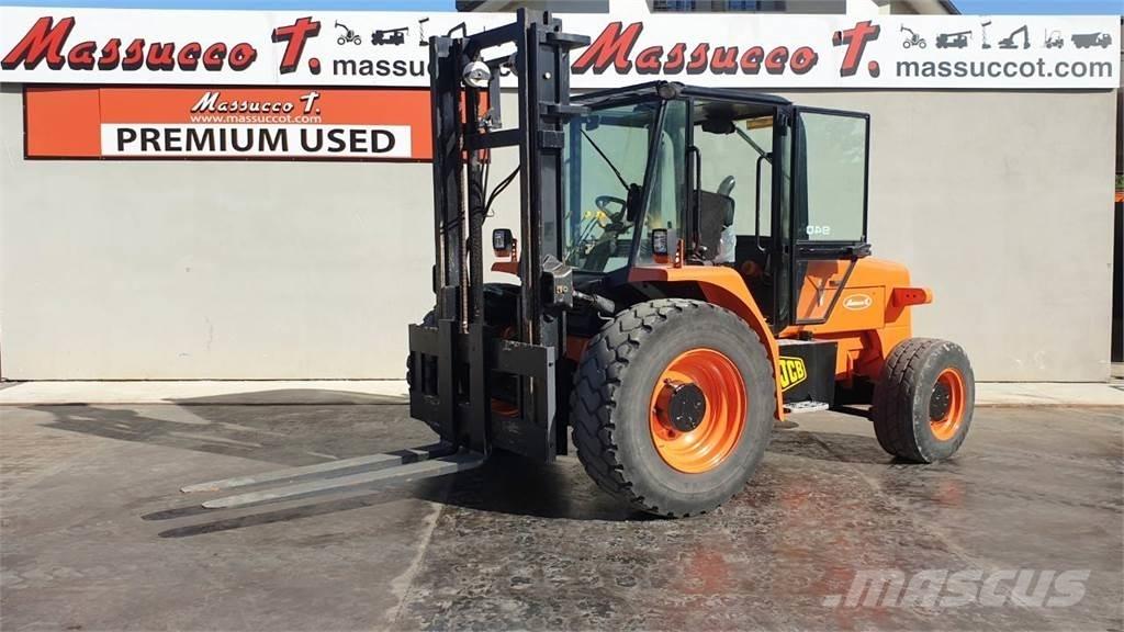 JCB 940 4x2 험지용 트럭