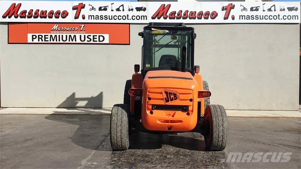 JCB 940 4x2 험지용 트럭