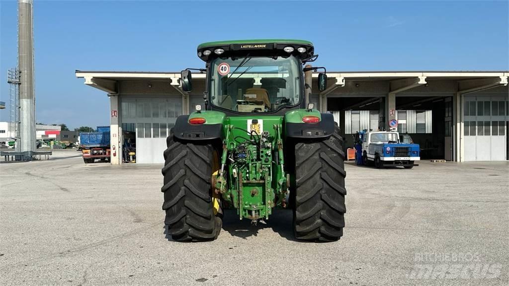 John Deere 7230R 제설 블레이드 및 제설기