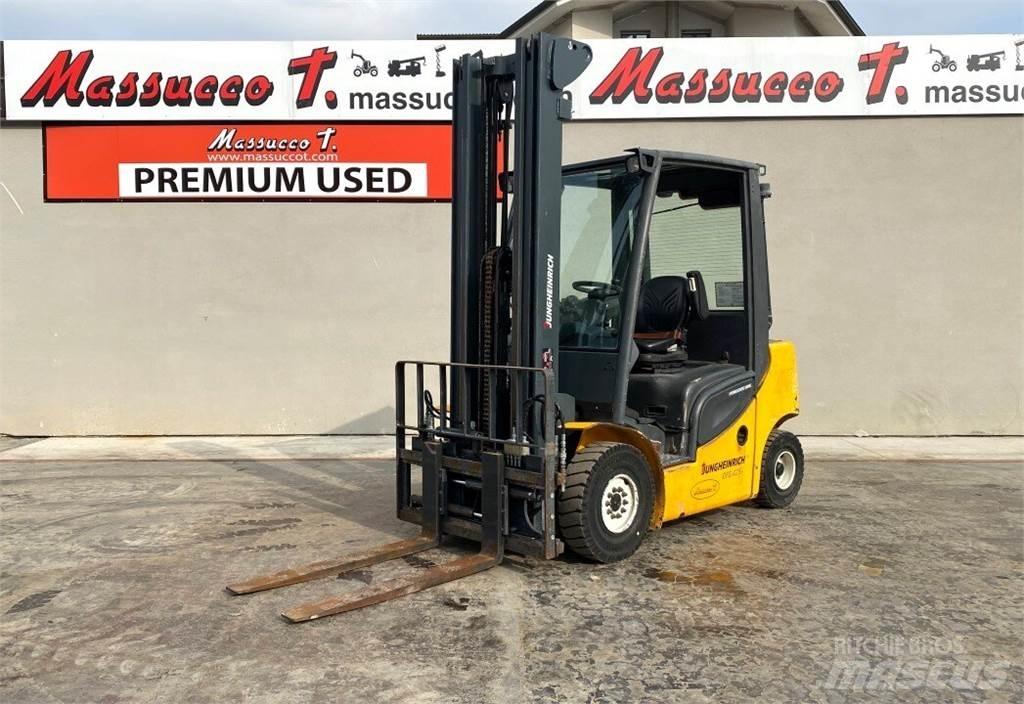 Jungheinrich DFG425s 디젤 지게차
