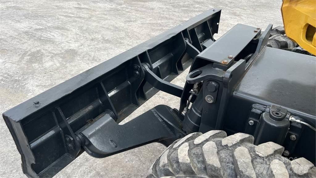 Komatsu PW118MR-11  휠 굴삭기