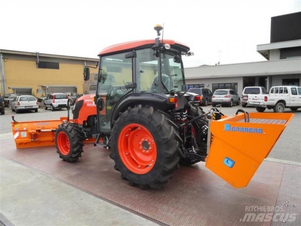 Kubota M 85.40 Narrow 제설 블레이드 및 제설기