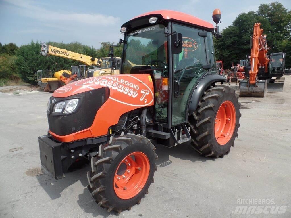 Kubota M8540N 제설 블레이드 및 제설기