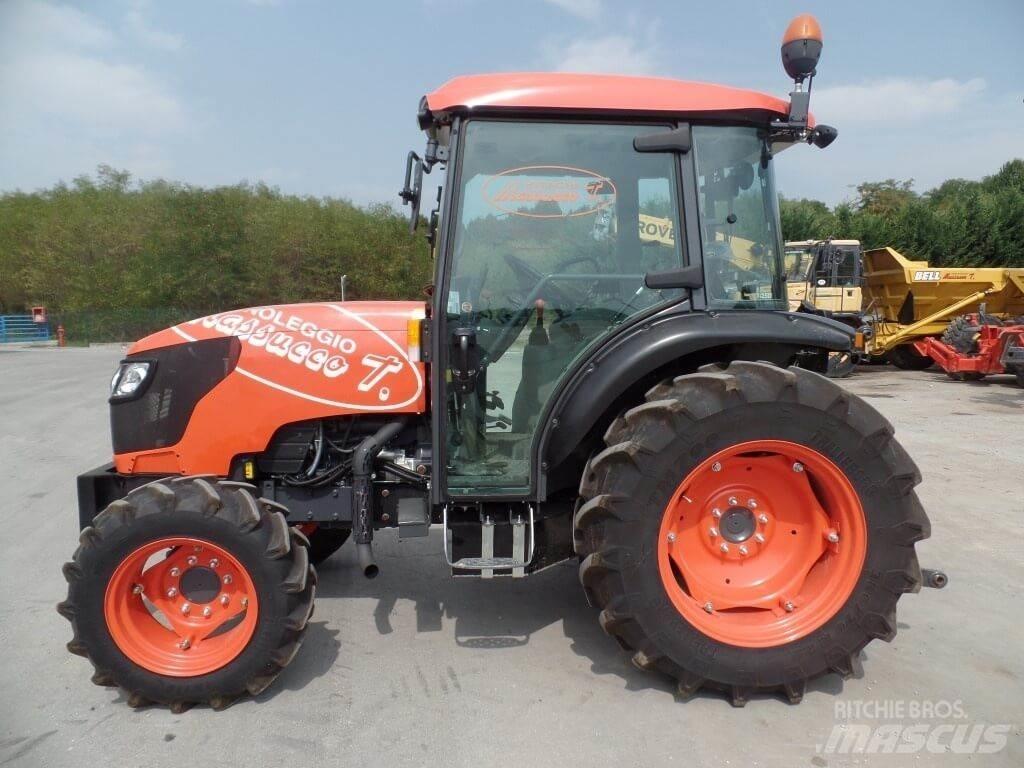 Kubota M8540N 제설 블레이드 및 제설기
