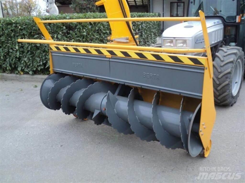 Lamborghini RF100 제설 블레이드 및 제설기
