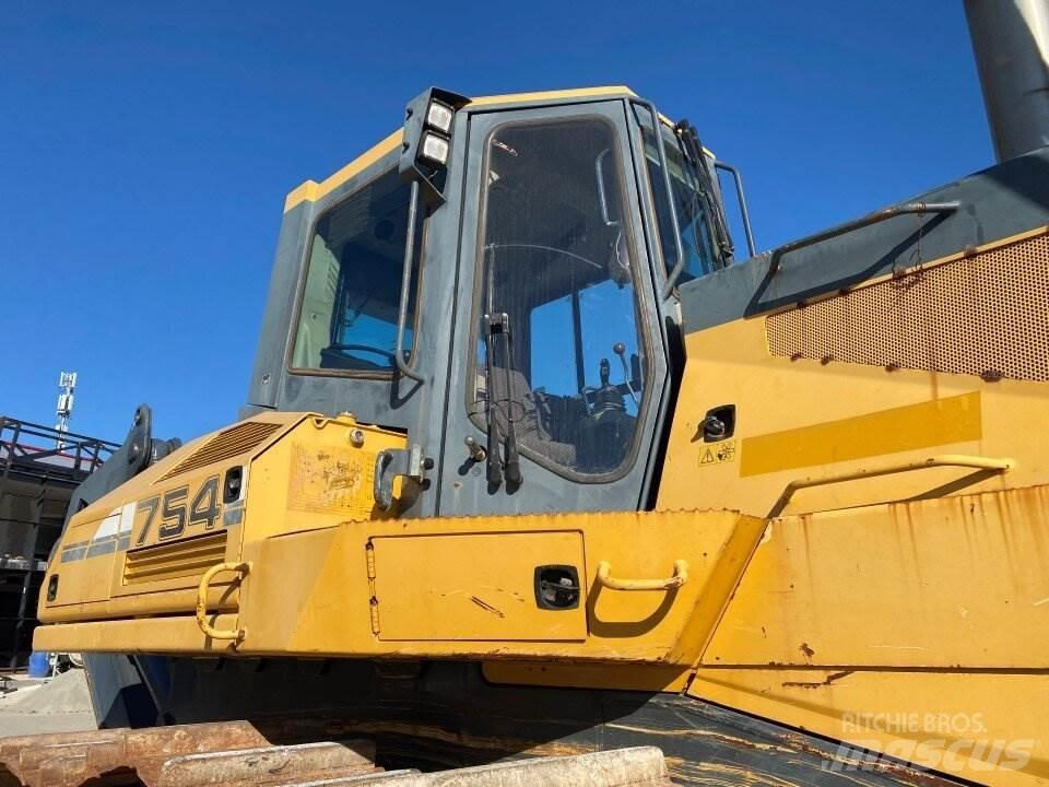 Liebherr 754 크롤러 도저