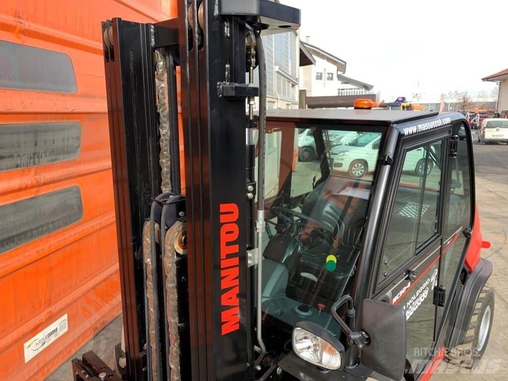 Manitou MC30-4 DK 4X4 험지용 트럭