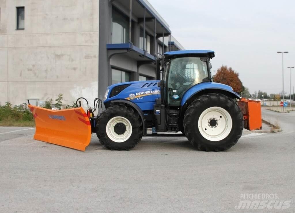 New Holland T7.190 제설 블레이드 및 제설기