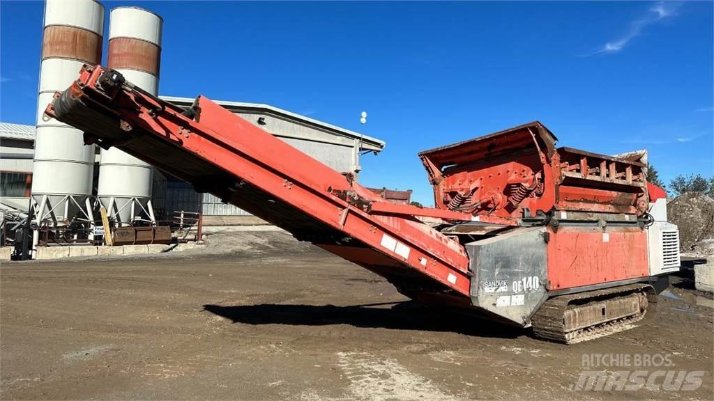 Sandvik QE140 분류 장비 -> 폐기물 분류 장비