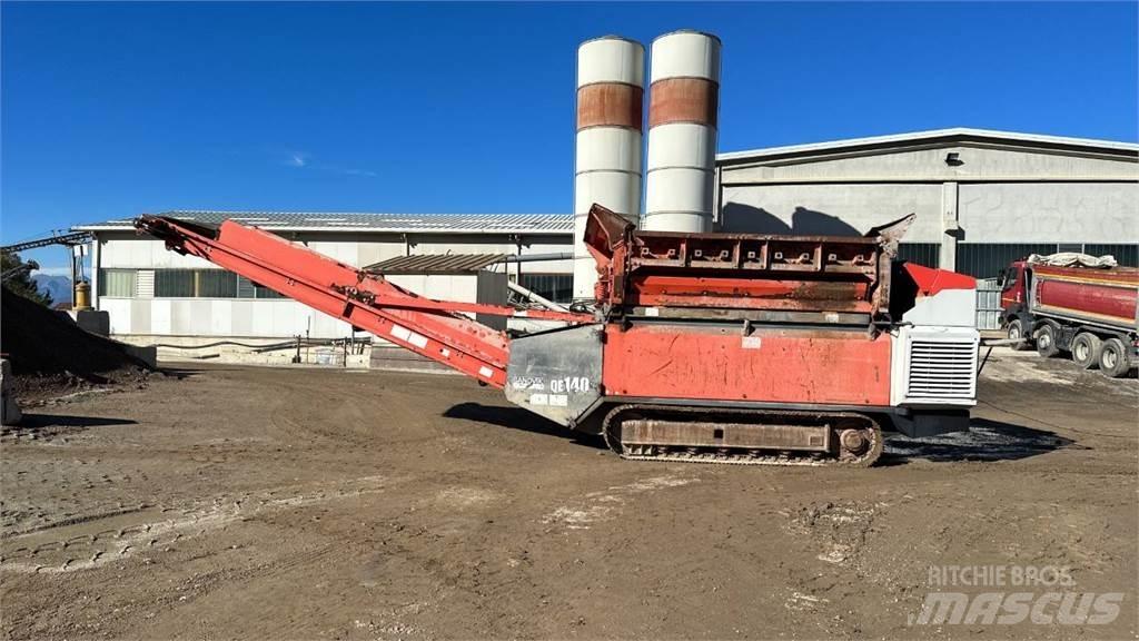 Sandvik QE140 분류 장비 -> 폐기물 분류 장비