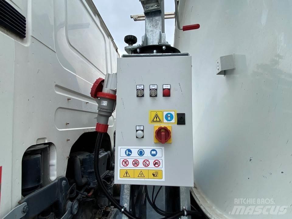Scania R 탱커 트럭
