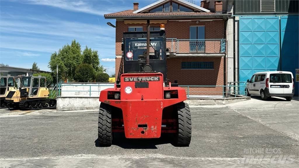 Svetruck 12-120 35 디젤 지게차