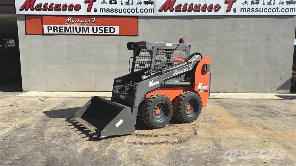 Thomas K680  스키드로더
