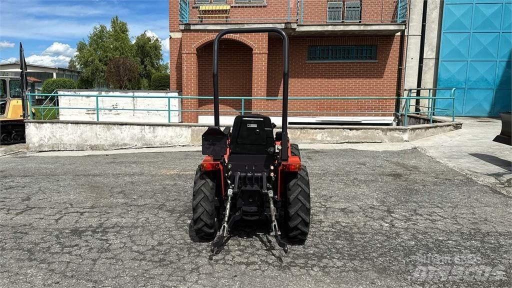 Tigretrac 3800 4x4 제설 블레이드 및 제설기