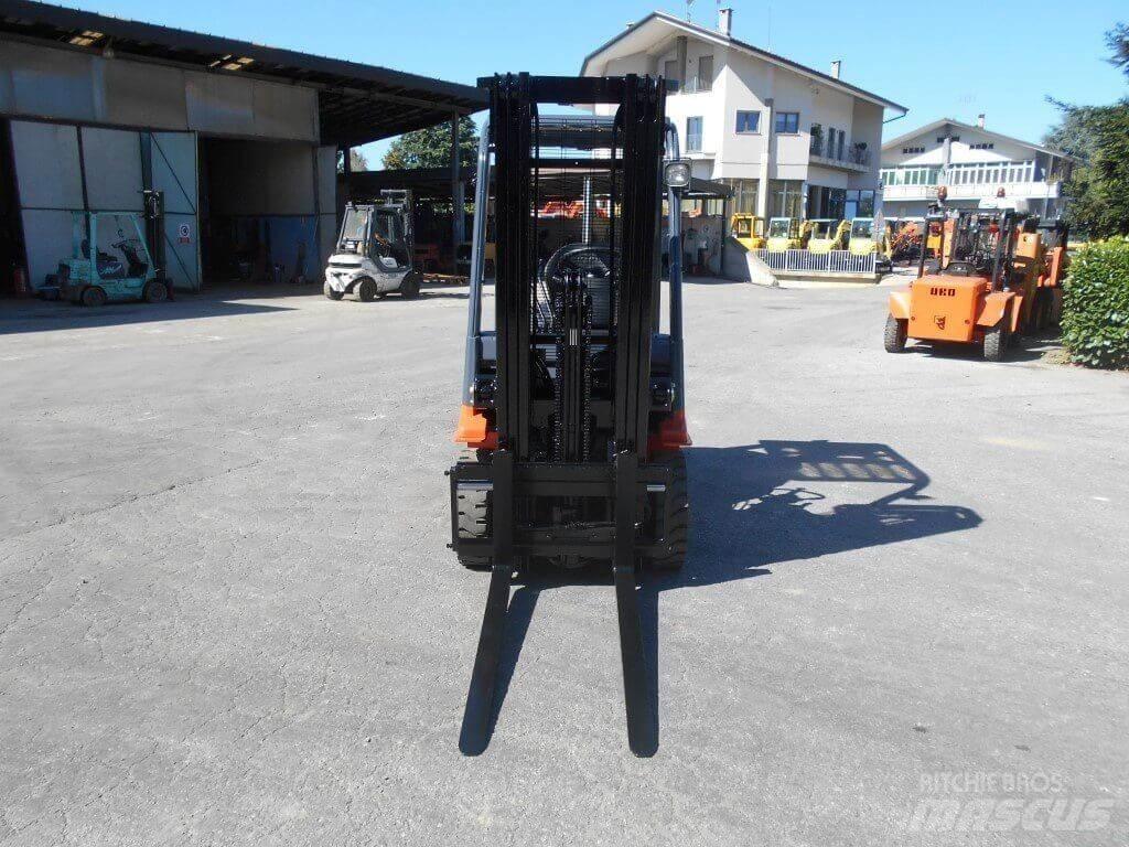 Toyota 02-7FDF18 디젤 지게차