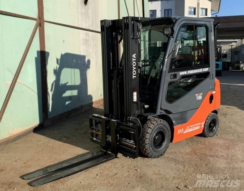 Toyota 02-8FDF18 디젤 지게차