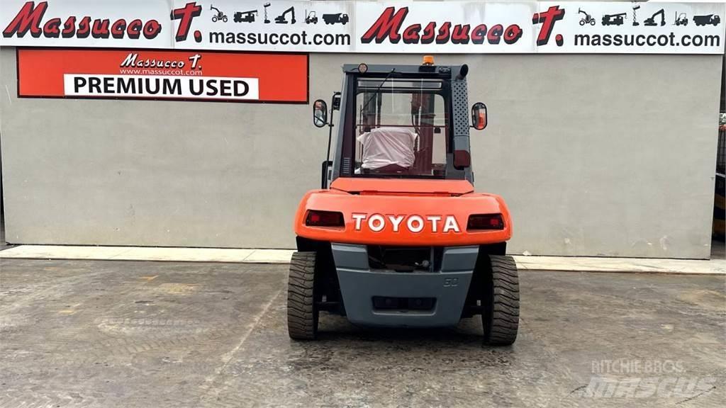 Toyota 50-5FD60 디젤 지게차