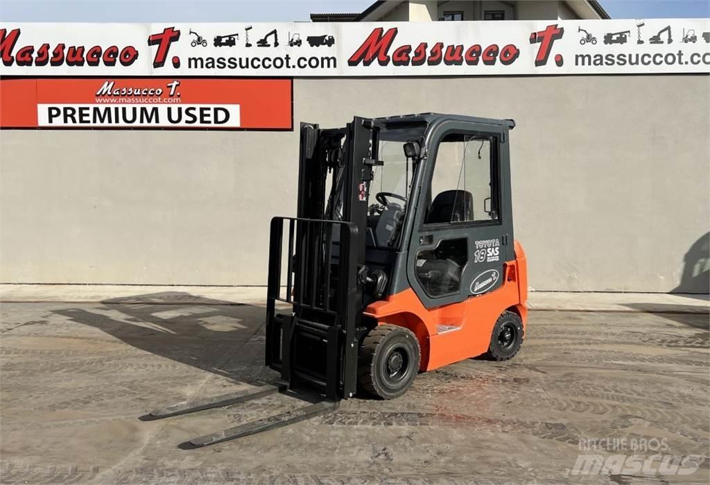 Toyota 7FDF18 디젤 지게차