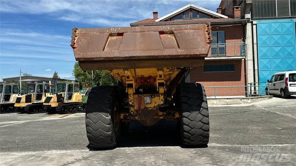 Volvo A25C 6X6 건설현장 덤프트럭