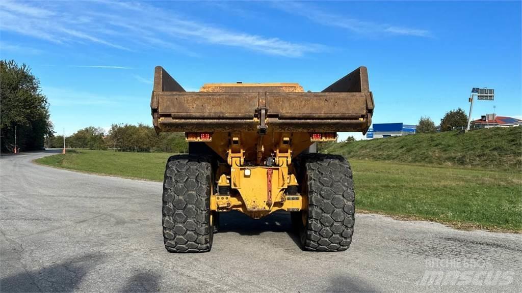 Volvo A30F 6x6 건설현장 덤프트럭