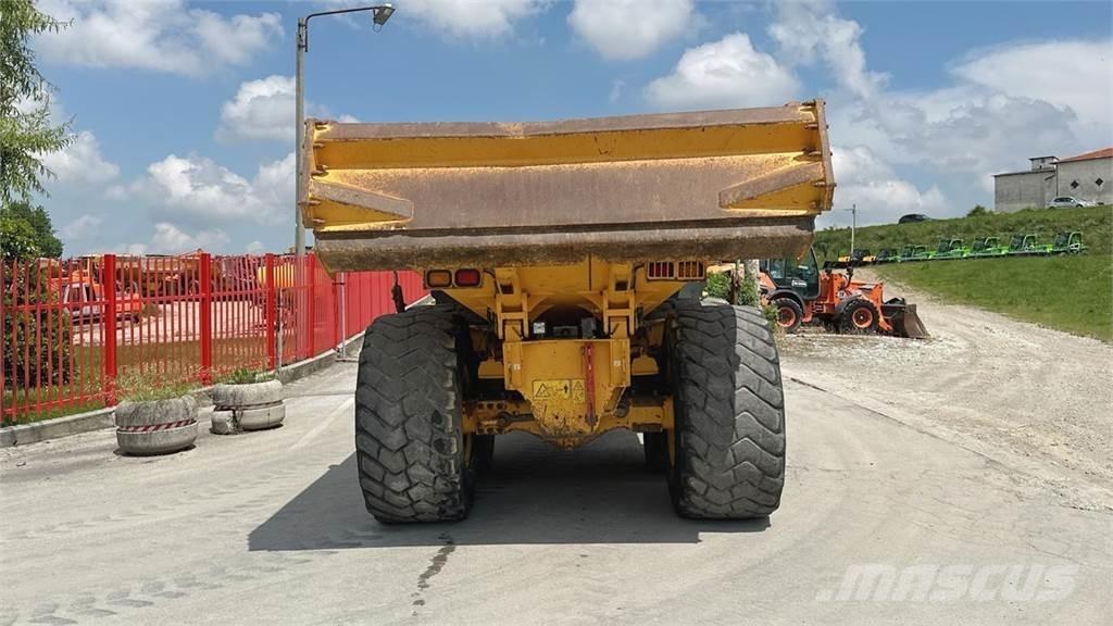 Volvo A30G 6x6 건설현장 덤프트럭