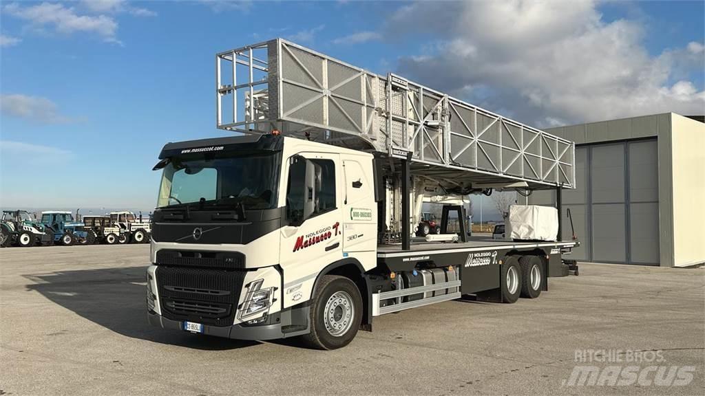 Volvo FM 11 BARIN 6x4 트럭 탑재 고소작업대