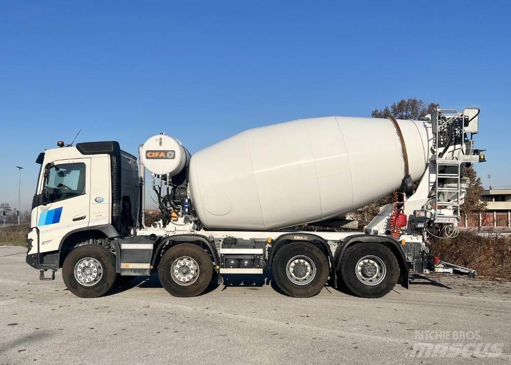 Volvo FMX 13 8x4 콘크리트 믹서트럭