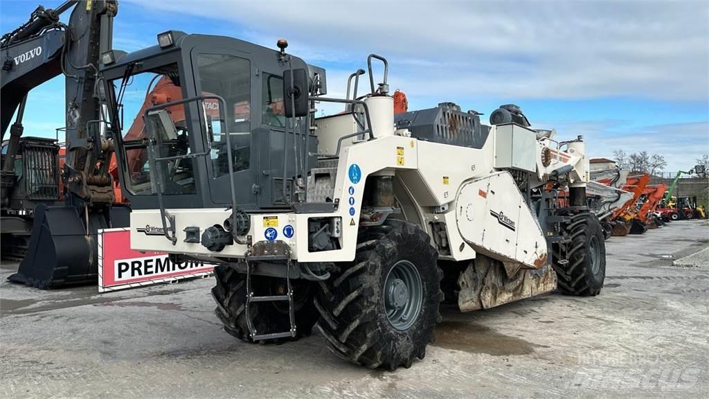 Wirtgen WR2000 기타 트럭