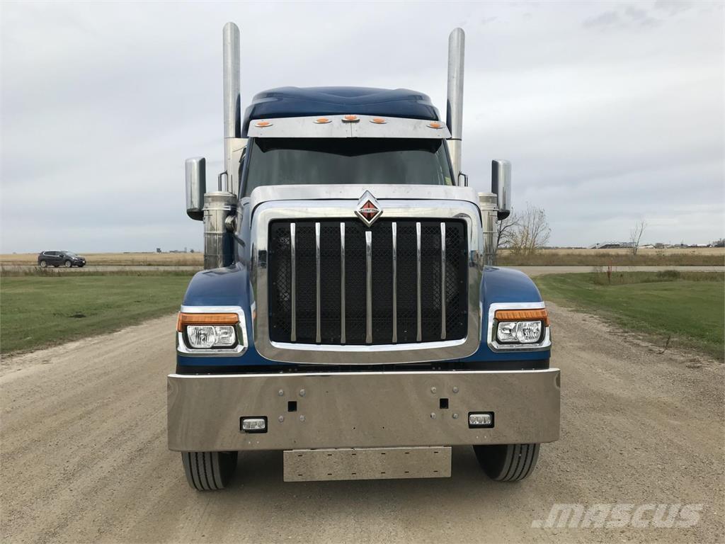 International HX 트랙터 유닛