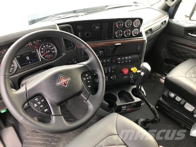 International HX 트랙터 유닛