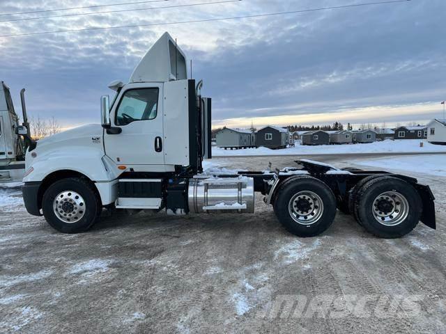 International LT 트랙터 유닛