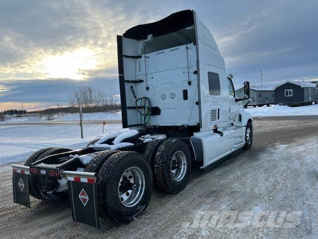 International LT 트랙터 유닛