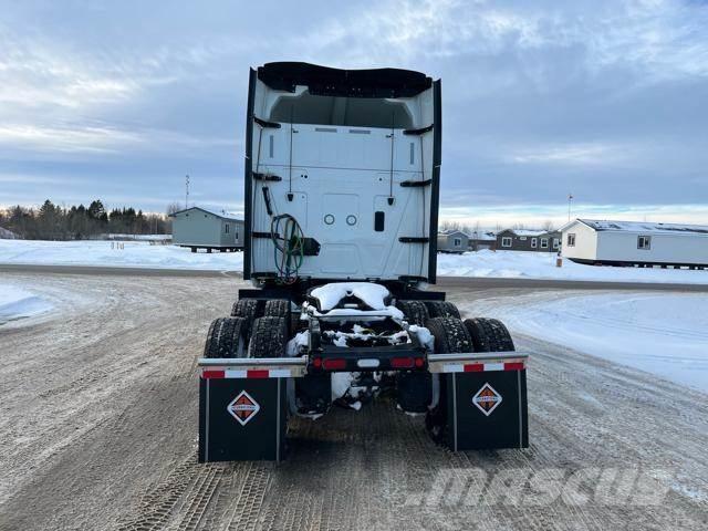 International LT 트랙터 유닛