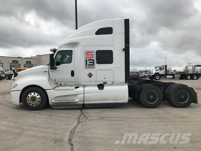 International LT 트랙터 유닛