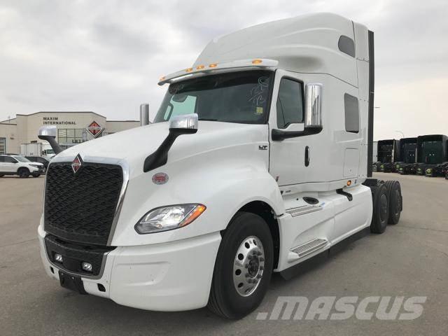 International LT 트랙터 유닛